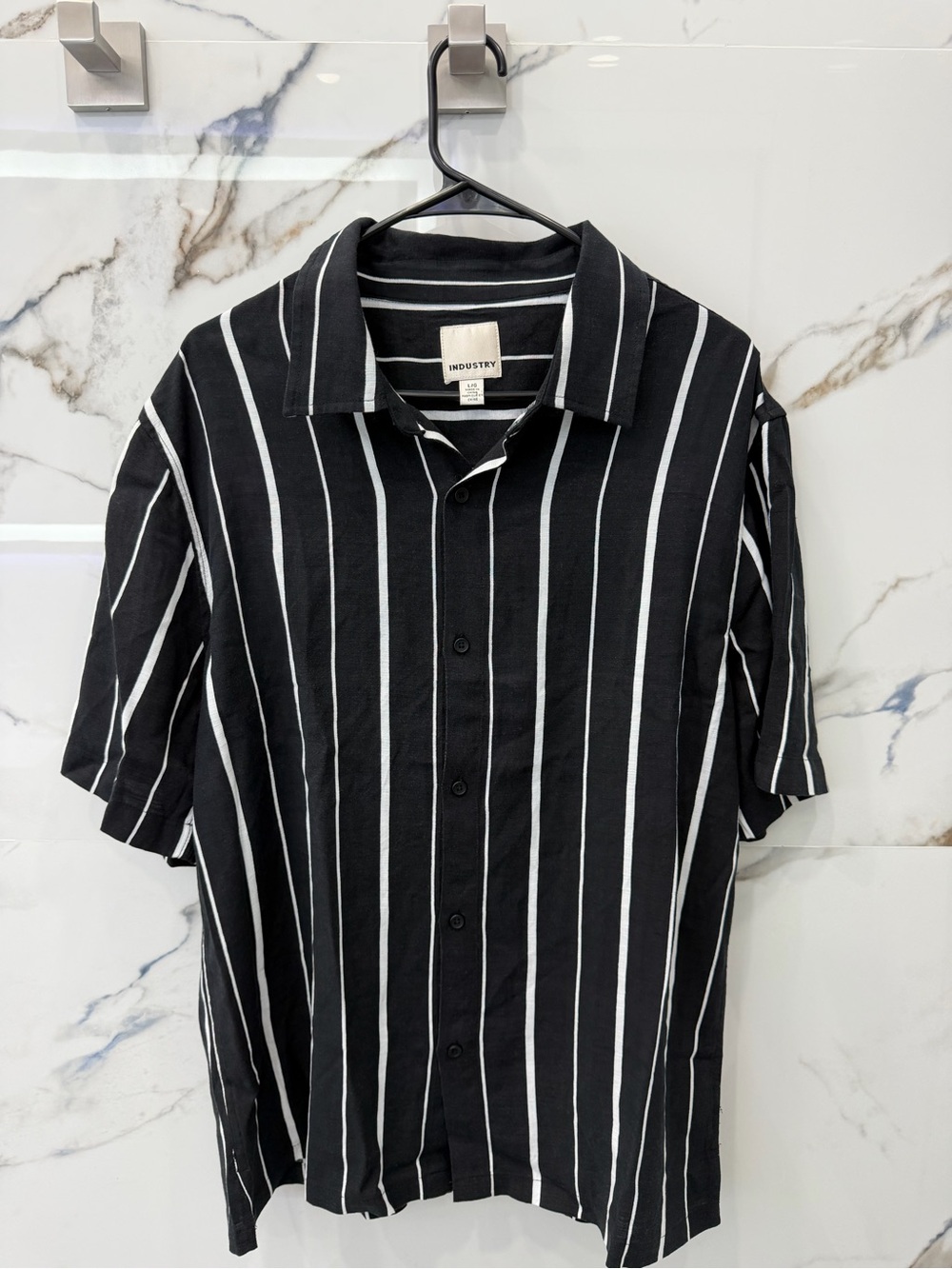 Industry Black Vertical-Stripe Short-Sleeve Button-Down Shirt